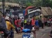 Sempat Membuat Lalulintas Tegal Bumiayu Brebes Tersendat Kontainer Alami Patah As