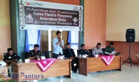 Pelantikan dan Pembekalan Panwas Desa se Kecamatan Bumiayu pada Pemilu 2024.