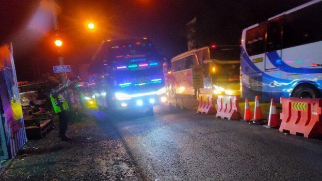 
					Arus Balik dari Arah Selatan Brebes Masih Padat