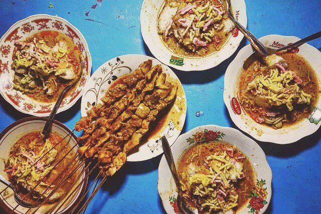 Sate blengong merupakan salah satu kuliner khas Brebes yang punya citarasa unik dan bikin nagih. / Foto: Instagram @syafaatisuryo /