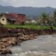 Pemukiman warga di Desa / Kecamatan Salem, Kabupaten Brebes terancam oleh Sungai Cigunung. Foto: Yudhi Prasetyo/Portal Pantura.