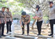 Peringati HUT Bhayangkara ke-77, Polres Brebes Ziarah dan Tabur Bunga di Taman Makam Pahlawan Kusuma Tama