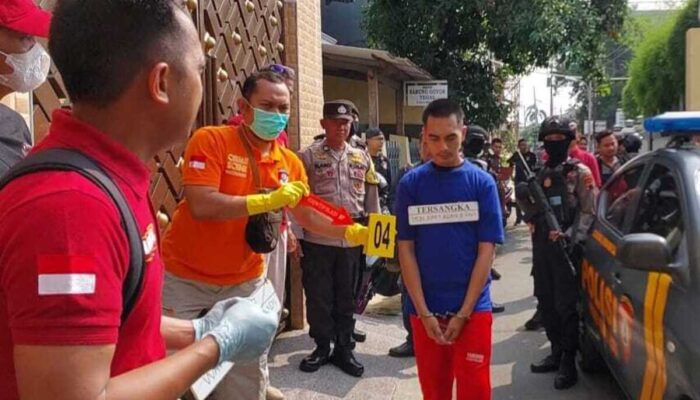 Rekontruksi Kasus Mayat Dalam Karung di Kota Tegal Dijaga Aparat Bersenjata