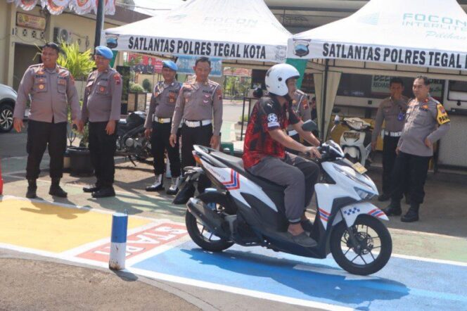 
					Polres Tegal Kota Mulai Berlakukan Materi Ujian Praktek SIM Terbatas