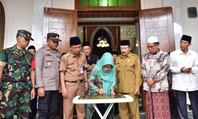 
					Resmikan Masjid di Tuwel Senilai 2.8 Miliar, Bupati Tegal: Fungsi Masjid Diperluas dan Ada Keterbukaan Pengurus