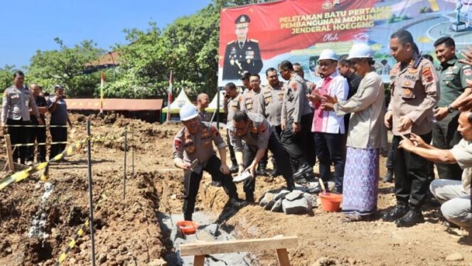 
					Monumen Hoegeng Untuk Kenang Kapolri ke-5