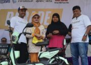 Parade Healthly Life Quindland Meriah, Peserta Terharu Dapat Sepeda Listrik   