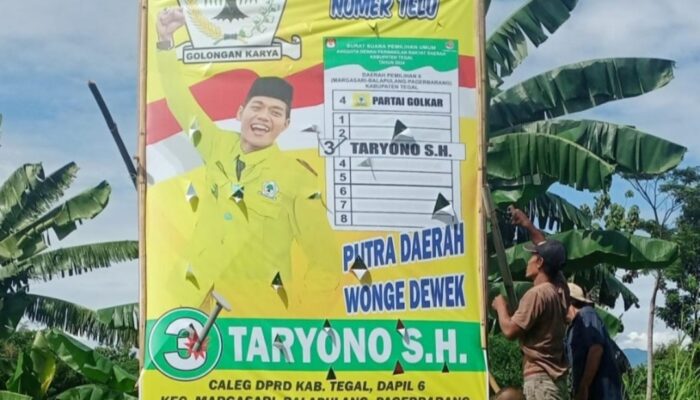 NYALEG Dari Partai Golkar Taryono Mantan Kades Ajak Masyarakat Desa Dukuhtengah Tegal Wujudkan Pemilu Damai 2024