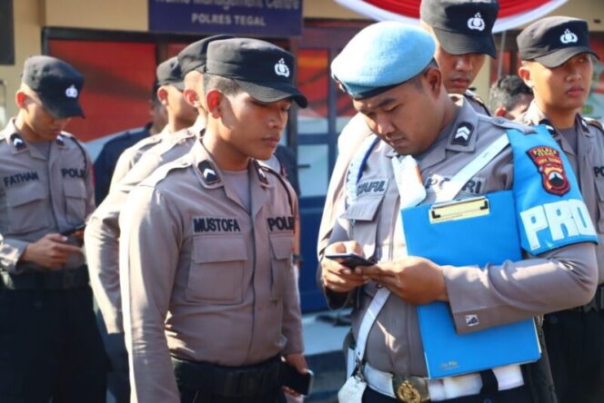 
					WARNING! Awas Ketahuan Main Judi Online Anggota Polres Tegal Tak Hanya Diberikan Teguran Tapi Hingga Pemecatan