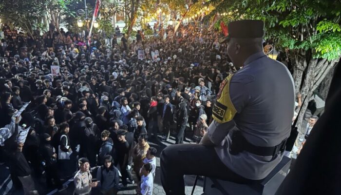 Meski Sempat Duduki DPRD Demo Mahasiswa di Solo Berlangsung Tertib, Polisi Apresiasi Kerja Sama dengan Peserta Aksi