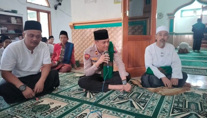 Kapolsek Paguyangan Safari Jumat, Ajak Warga Aktif Jaga Kamtibmas