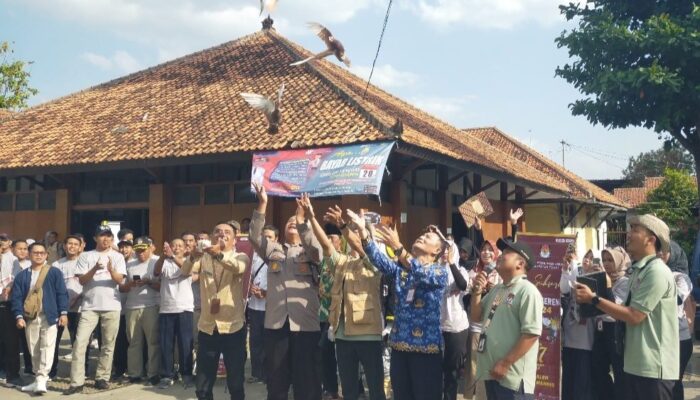 WOW,  4 Burung Dara Tandai Kirab, Dua Warna Satu Cinta Inspirasi PPK Adiwerna Tegal