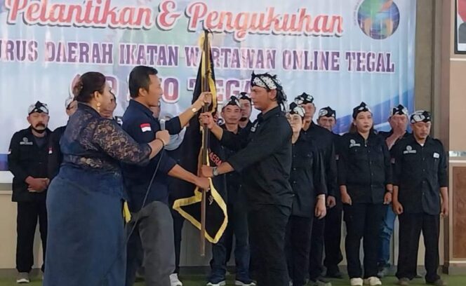 
					Pengurus Ikatan Wartawan Online Tegal Resmi Jalani Pengambilan Sumpah Janji