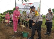 Tanam Ribuan Bibit Pohon Buah Langkah Nyata Polres Tegal Mendukung Ketahanan Pangan