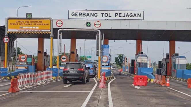 
					Gerbang Tol Pejagan Brebes. (Istimewa)