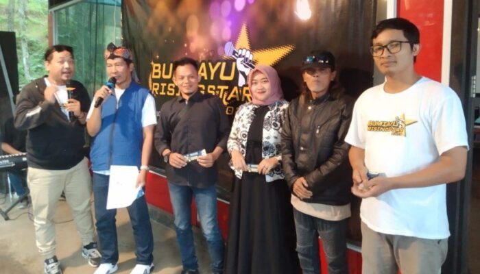 Kabut Tebal Iringi Kemeriahan Audisi Kedua Bumiayu Rising Star di Wisata Bukit Situ