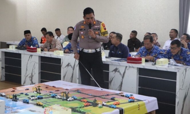 
					Jelang Nataru, Polres Tegal Kota Kerahkan 154 Personel Operasi Lilin Candi 2024 dan Petugas Gabungan