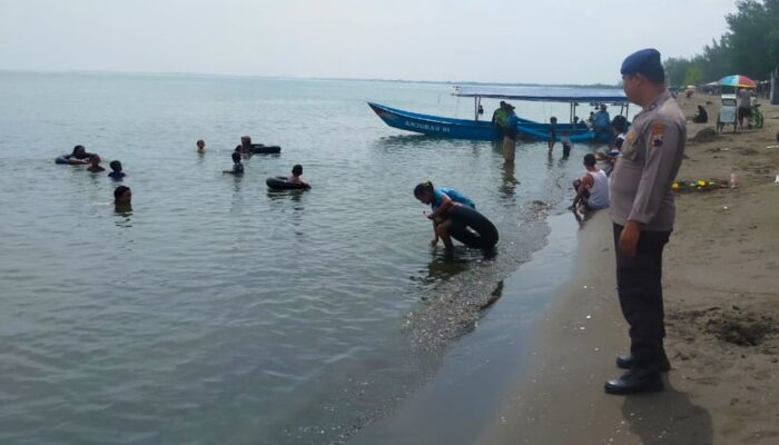 Polres Brebes Tingkatkan Pengamanan Wisata Pantai Randusanga Indah dengan Patroli Intensif