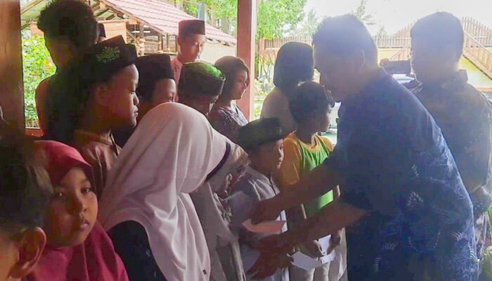 RDN Salurkan Bantuan Pendidikan untuk 40 Anak Yatim di Banyumas