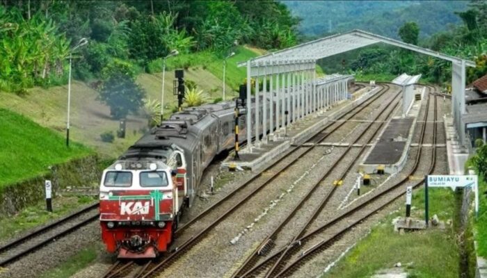 Stasiun Bumiayu Brebes: Pesona Alam dan Daya Tarik bagi Railfans